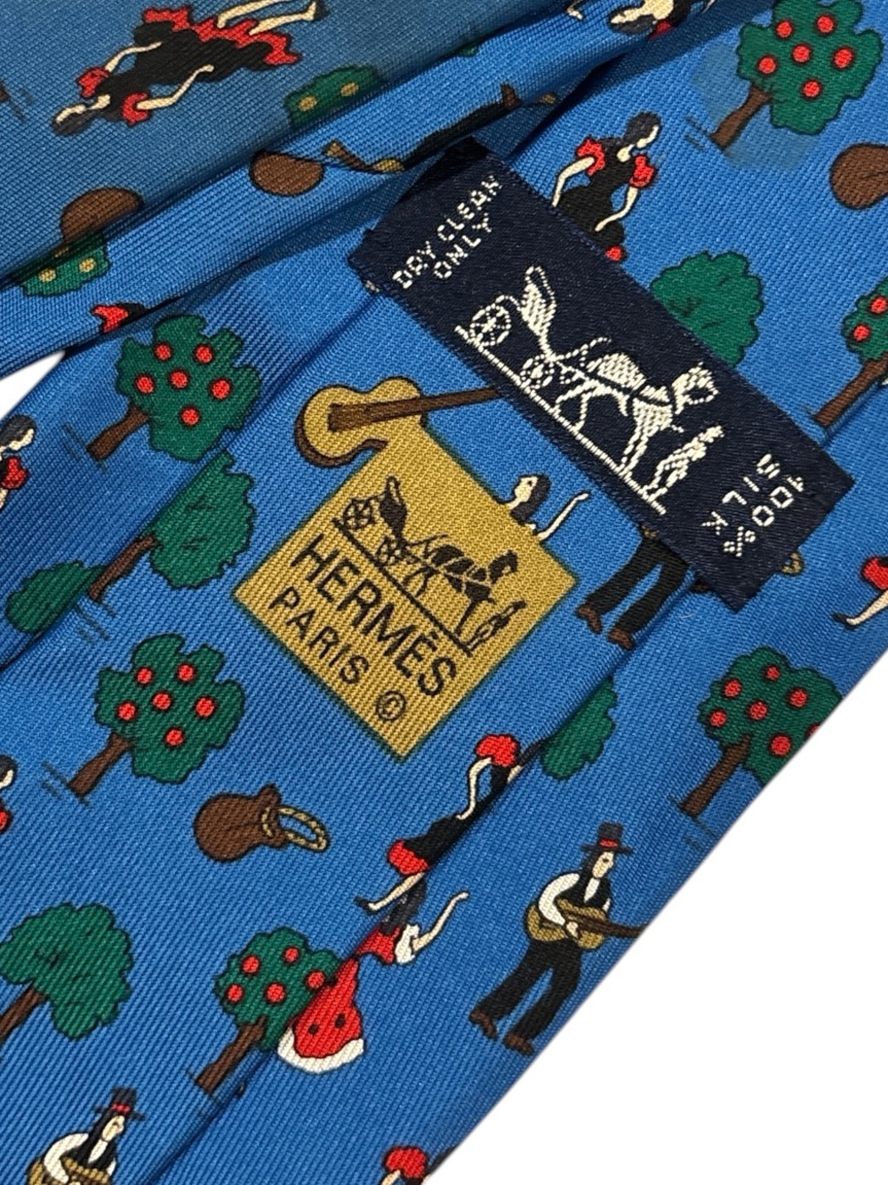 HERMÈS silk tie